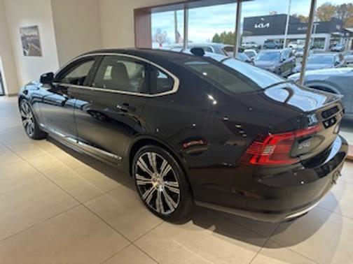 2025 Volvo S90 Ultra