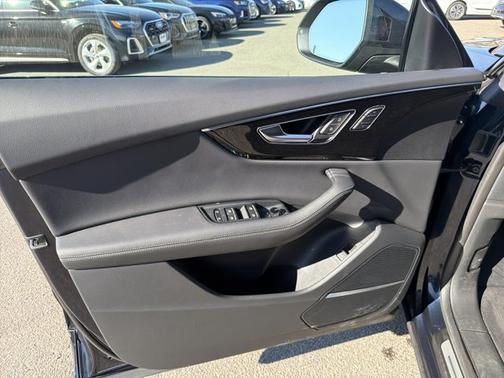 2024 Audi Q8 Premium Plus