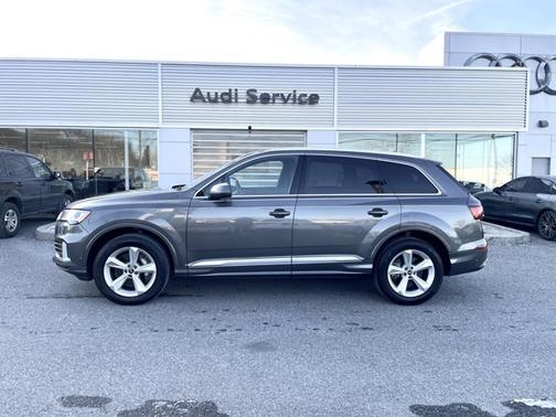 2022 Audi Q7 Premium Plus