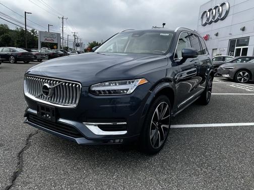 2024 Volvo XC90 Ultimate Bright Theme