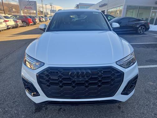 2024 Audi Q5 S line Premium Plus