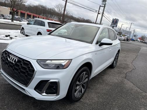 2024 Audi Q5 S line Premium