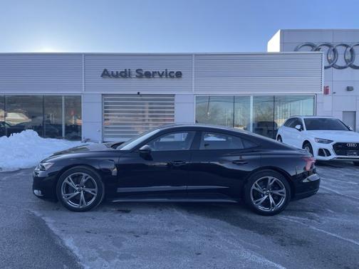 2023 Audi e-tron GT Prestige