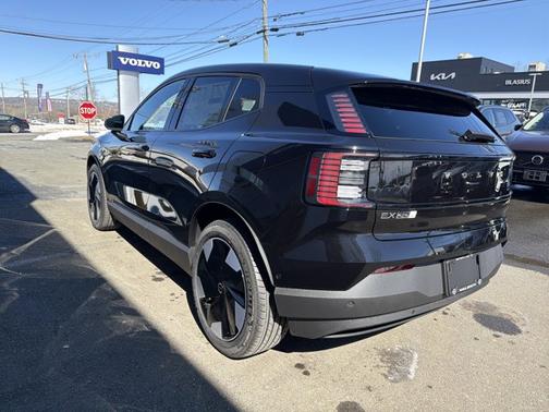 Onyx Black Metallic 2026 Volvo EX30 Ultra