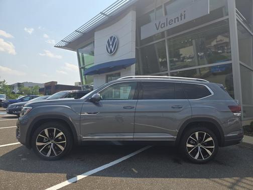 2025 Volkswagen Atlas 2.0T SEL Premium R-Line