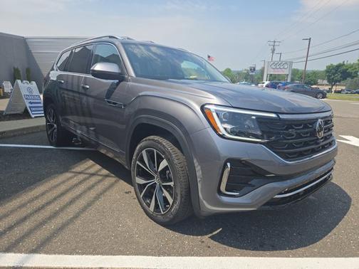 2025 Volkswagen Atlas 2.0T SEL Premium R-Line