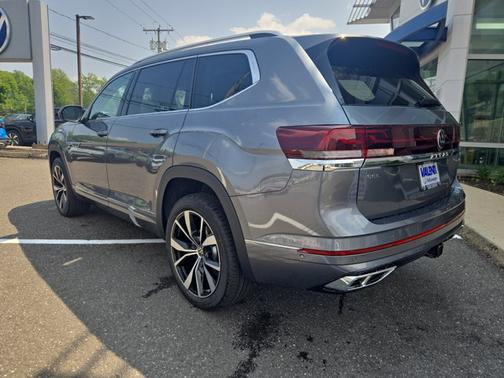 2025 Volkswagen Atlas 2.0T SEL Premium R-Line
