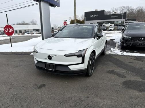 2026 Volvo EX30 Plus