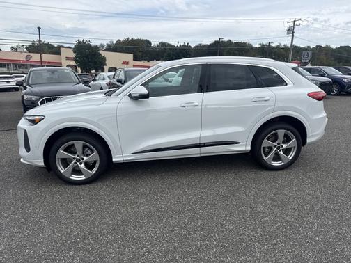 2025 Audi Q5 Premium Plus