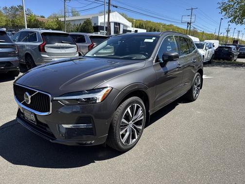 PLATINUM GREY M 2022 Volvo XC60 Momentum