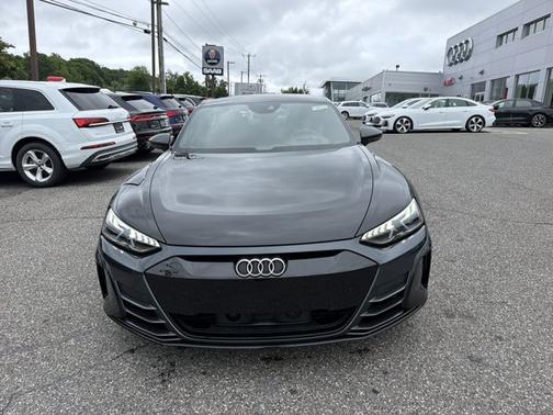 MYTHIS BLACK 2024 Audi e-tron GT Prestige