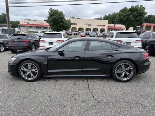 MYTHIS BLACK 2024 Audi e-tron GT Prestige