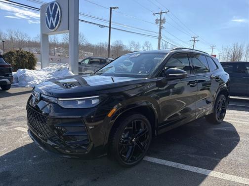 2026 Volkswagen Tiguan SE R-Line Black