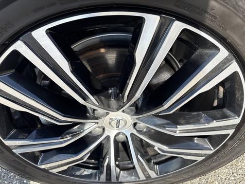 2022 Volvo XC60 Inscription