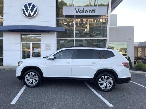 2022 Volkswagen Atlas 2.0T SE w/Technology