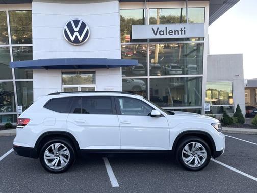 2022 Volkswagen Atlas 2.0T SE w/Technology