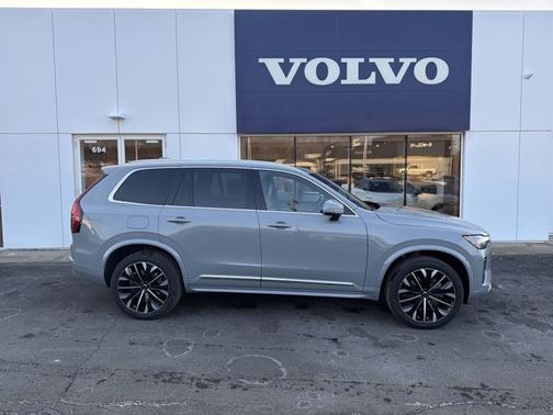 2026 Volvo XC90 Plus
