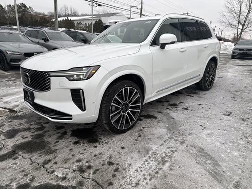 2026 Volvo XC90 Plus