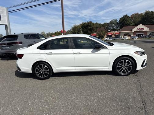 2025 Volkswagen Jetta Sport