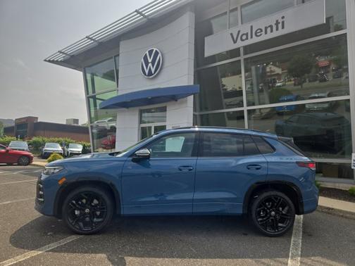 2025 Volkswagen Tiguan SE R-Line Black