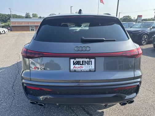 2025 Audi SQ5 Premium Plus