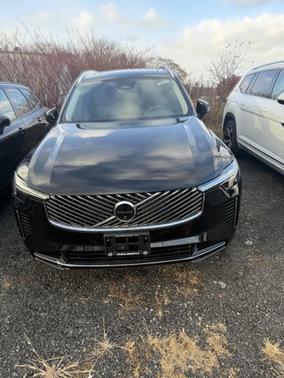 2026 Volvo XC90 Plus