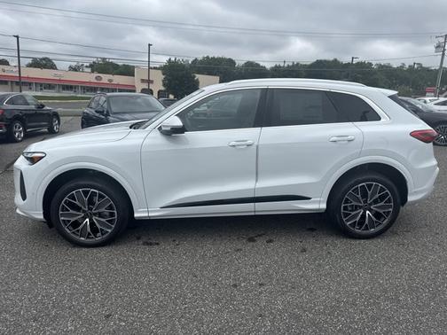 2025 Audi Q5 Premium Plus