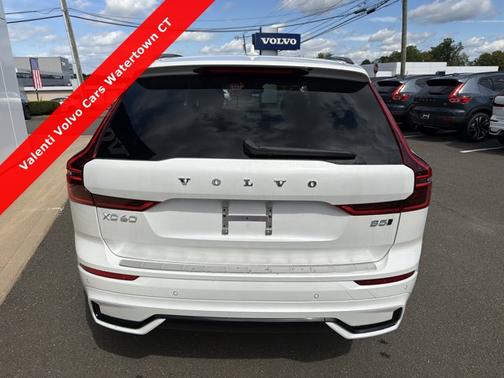Crystal White Metallic 2026 Volvo XC60 Plus