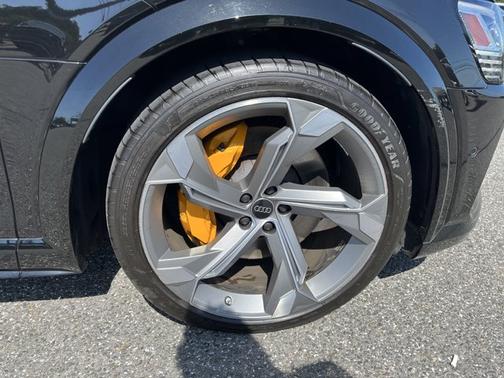 2022 Audi e-tron S Prestige