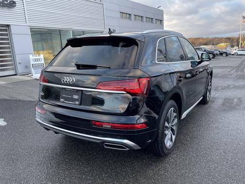 2023 Audi Q5 S line Premium Plus