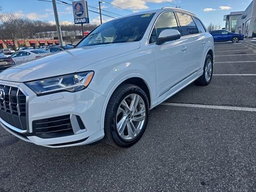 2022 Audi Q7 Premium Plus