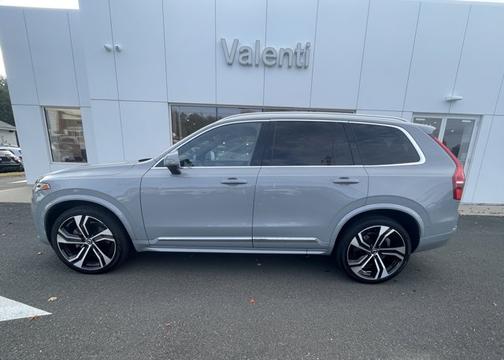 2024 Volvo XC90 Ultimate Bright Theme