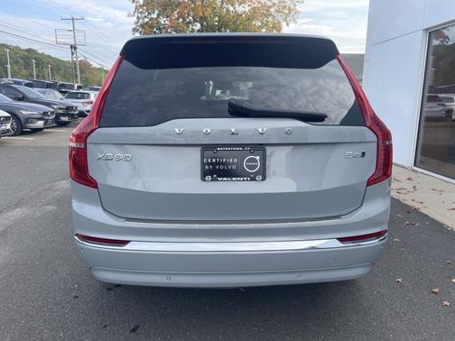 2024 Volvo XC90 Ultimate Bright Theme