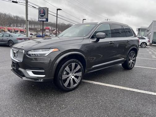 2024 Volvo XC90 Plus Bright Theme