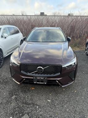 2026 Volvo XC60 Plus