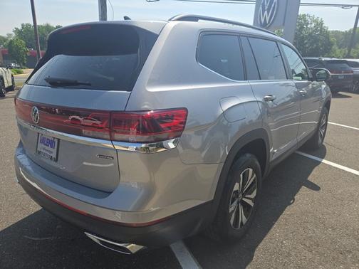 2025 Volkswagen Atlas 2.0T SE