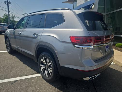 2025 Volkswagen Atlas 2.0T SE