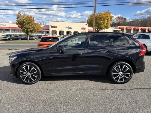 2025 Volvo XC60 Plus