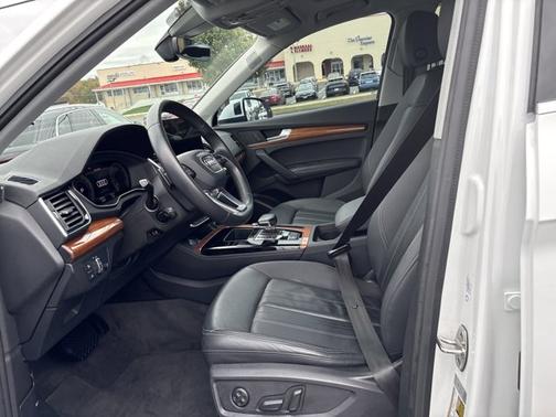 2023 Audi Q5 S line Premium Plus