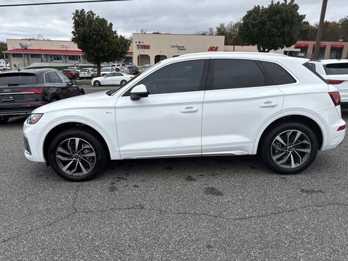 2023 Audi Q5 S line Premium Plus