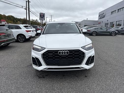 2023 Audi Q5 S line Premium Plus