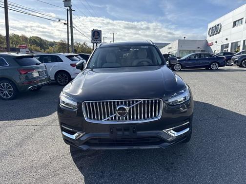 2024 Volvo XC90 Recharge Plug-In Hybrid Plus Bright Theme