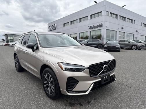 2025 Volvo XC60 Core