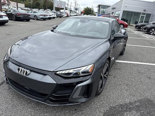 2023 Audi e-tron GT Premium Plus