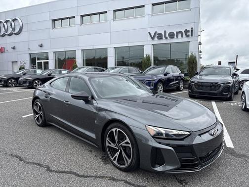 2023 Audi e-tron GT Premium Plus