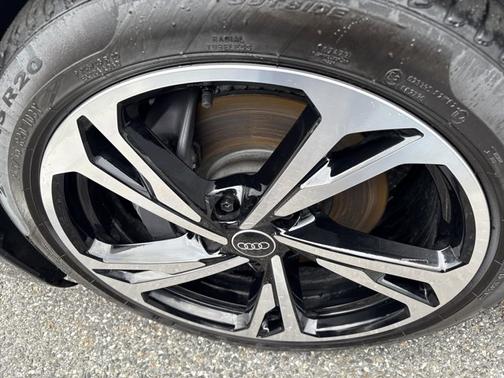 2023 Audi e-tron GT Premium Plus