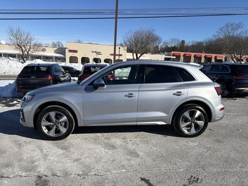 2023 Audi Q5 Premium Plus