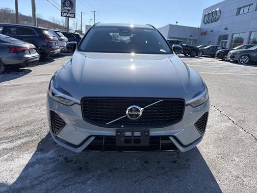 2025 Volvo XC60 Plus