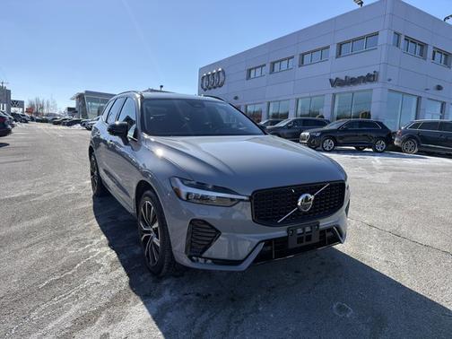 2025 Volvo XC60 Plus