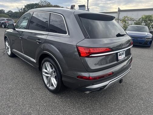 2025 Audi Q7 Premium Plus